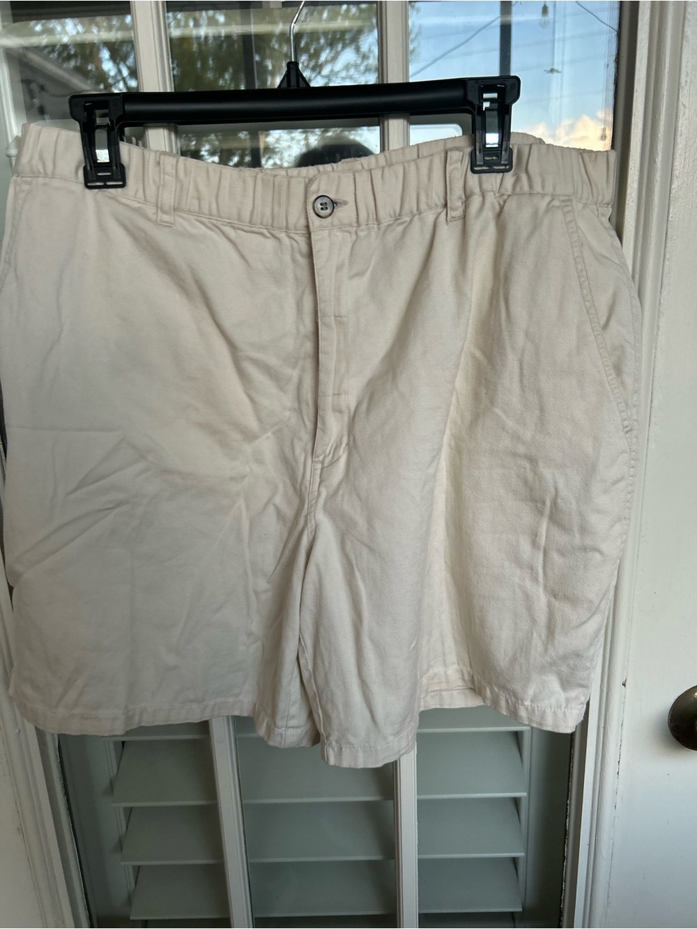 Men's Casual Cream Flat-Front Cotton Shorts